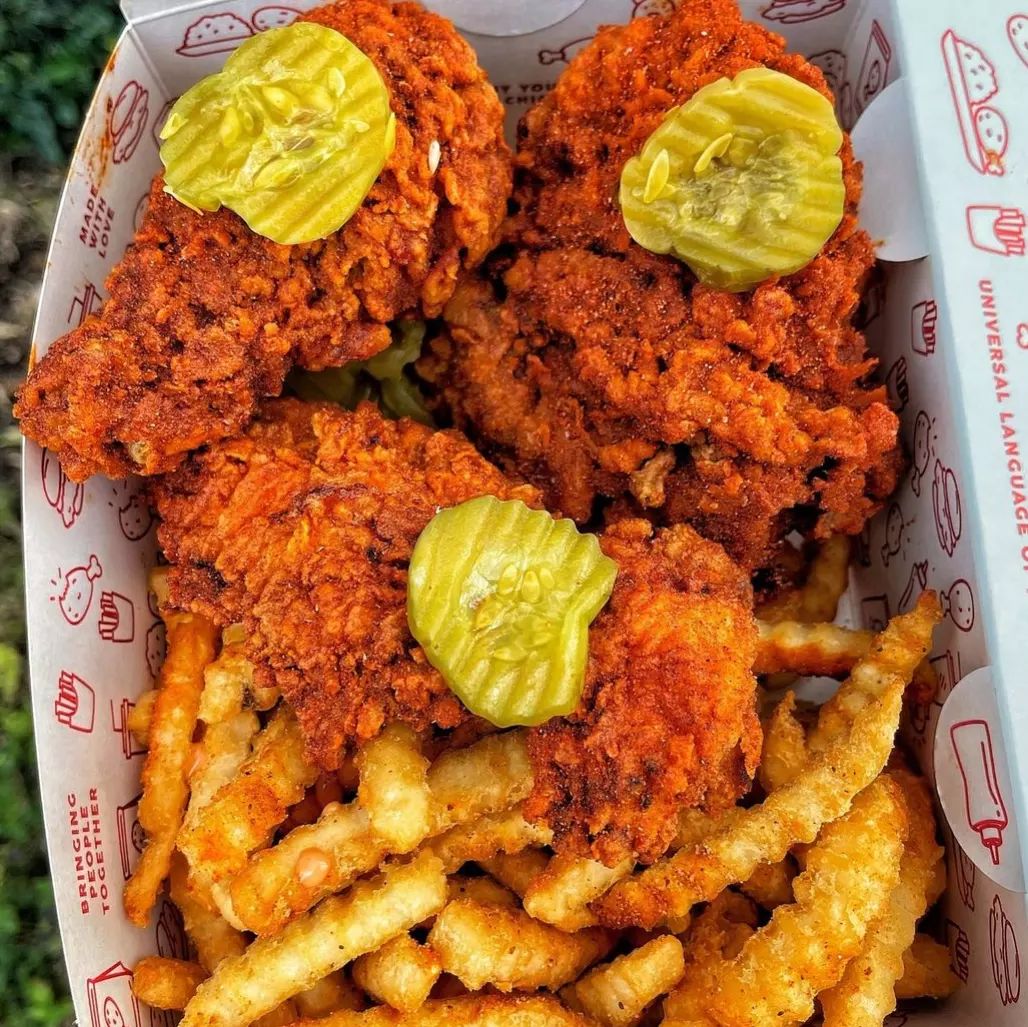 food___cravings@instagram on Pinno: Crispy chicken &amp; fries🔥😋 Follow @f...