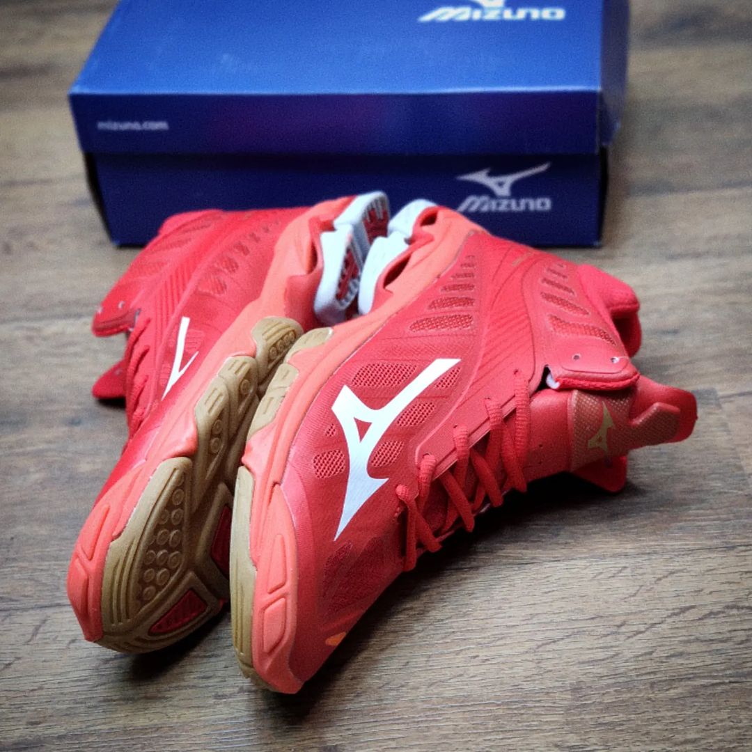 Mizuno wave lightning z4 hot sale red