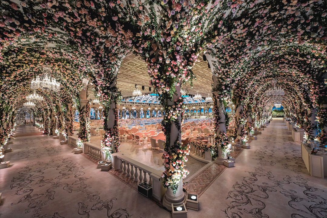 lebaneseweddings@instagram on Pinno: Over 4 MILLION exquisite flowers ...