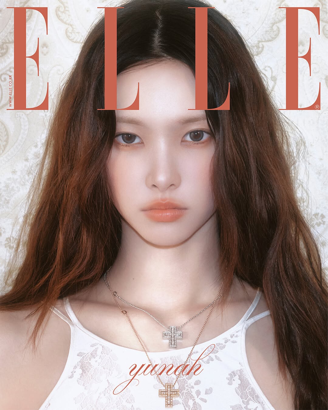DAMIANI on Pinno: The members of the K-pop band @illit_off...