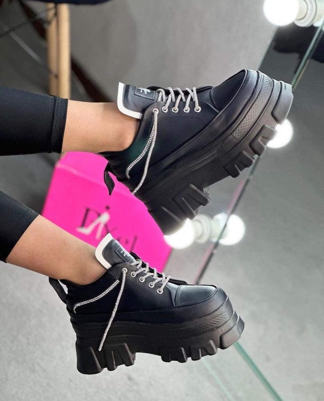 Shadmehrshoesinstagram On Pinno کتونی لژدار8سانتی پرطرفدارمون🤩از برپز تر 8777