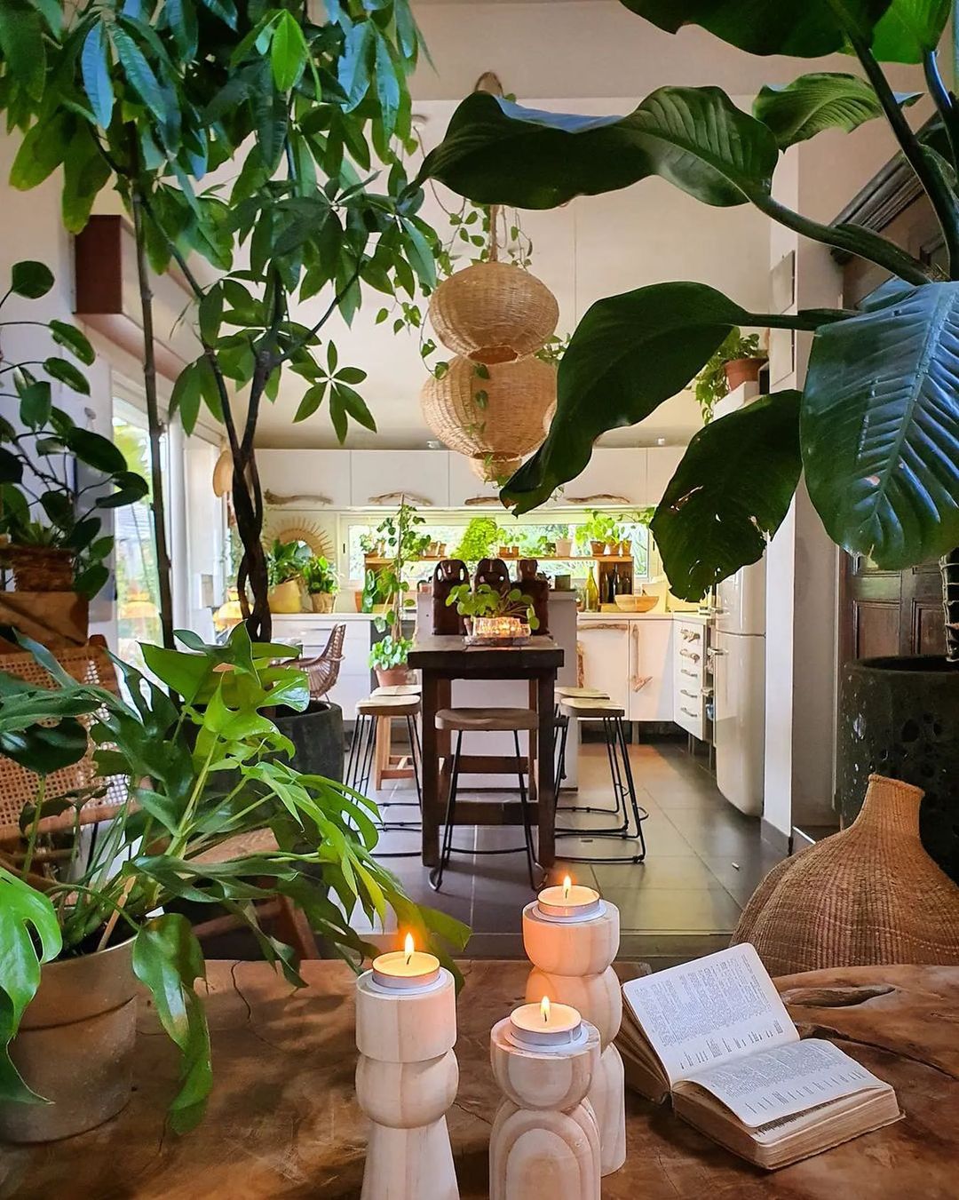 Home Decor & Interior Designs on Pinno: Beautiful space 🤩 Credit ...