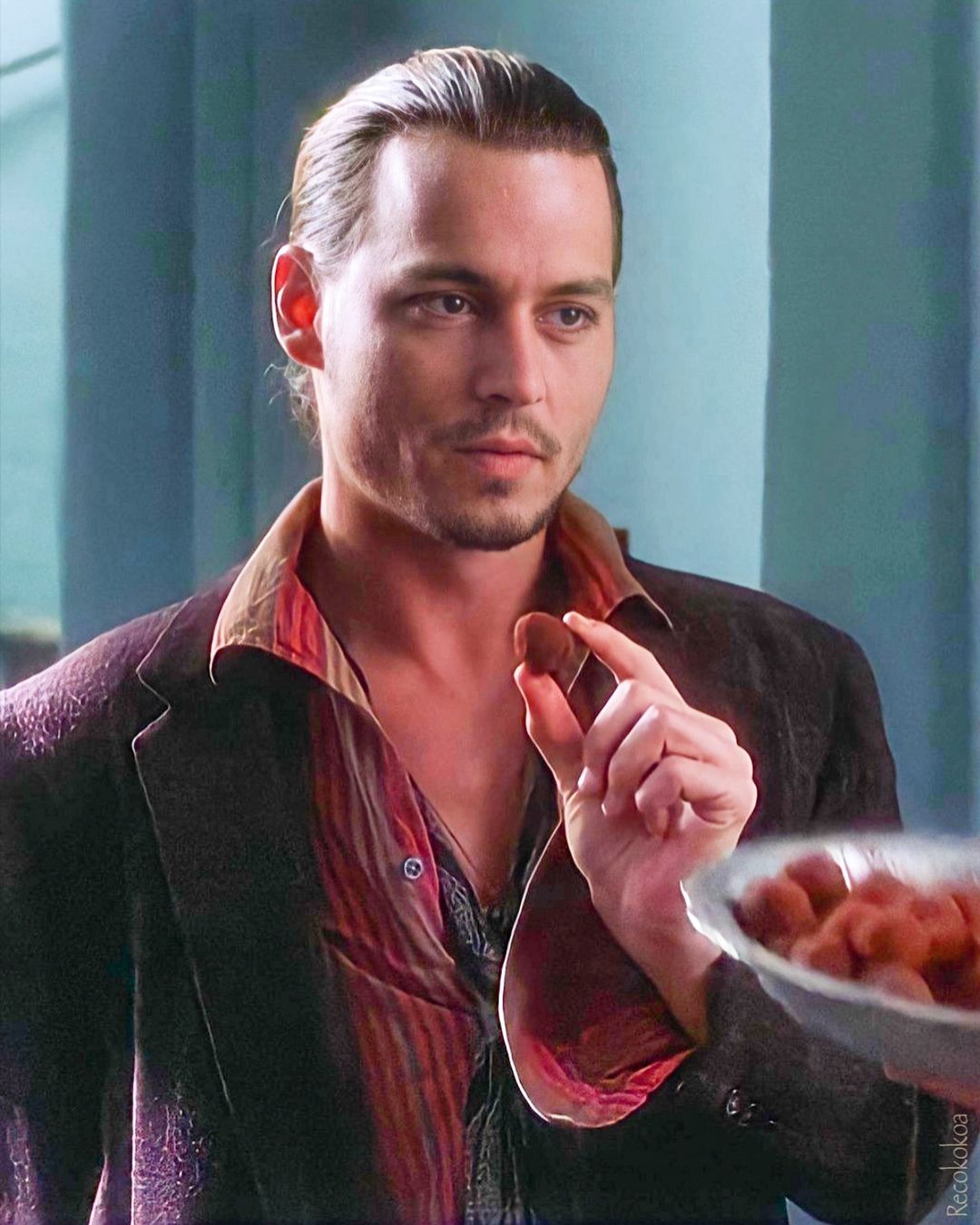 recokokoa@instagram on Pinno: Chocolat 🎬 2000 Johnny Depp as Roux