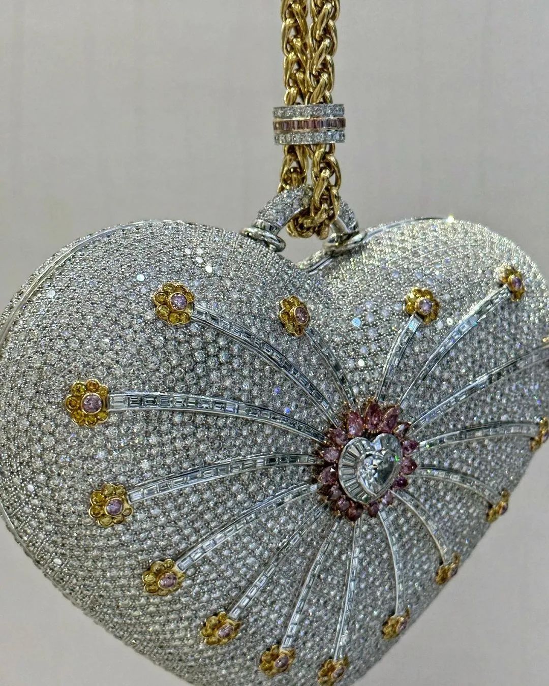 haremsjewel instagram on Pinno The 1001 Nights Diamond Purse was