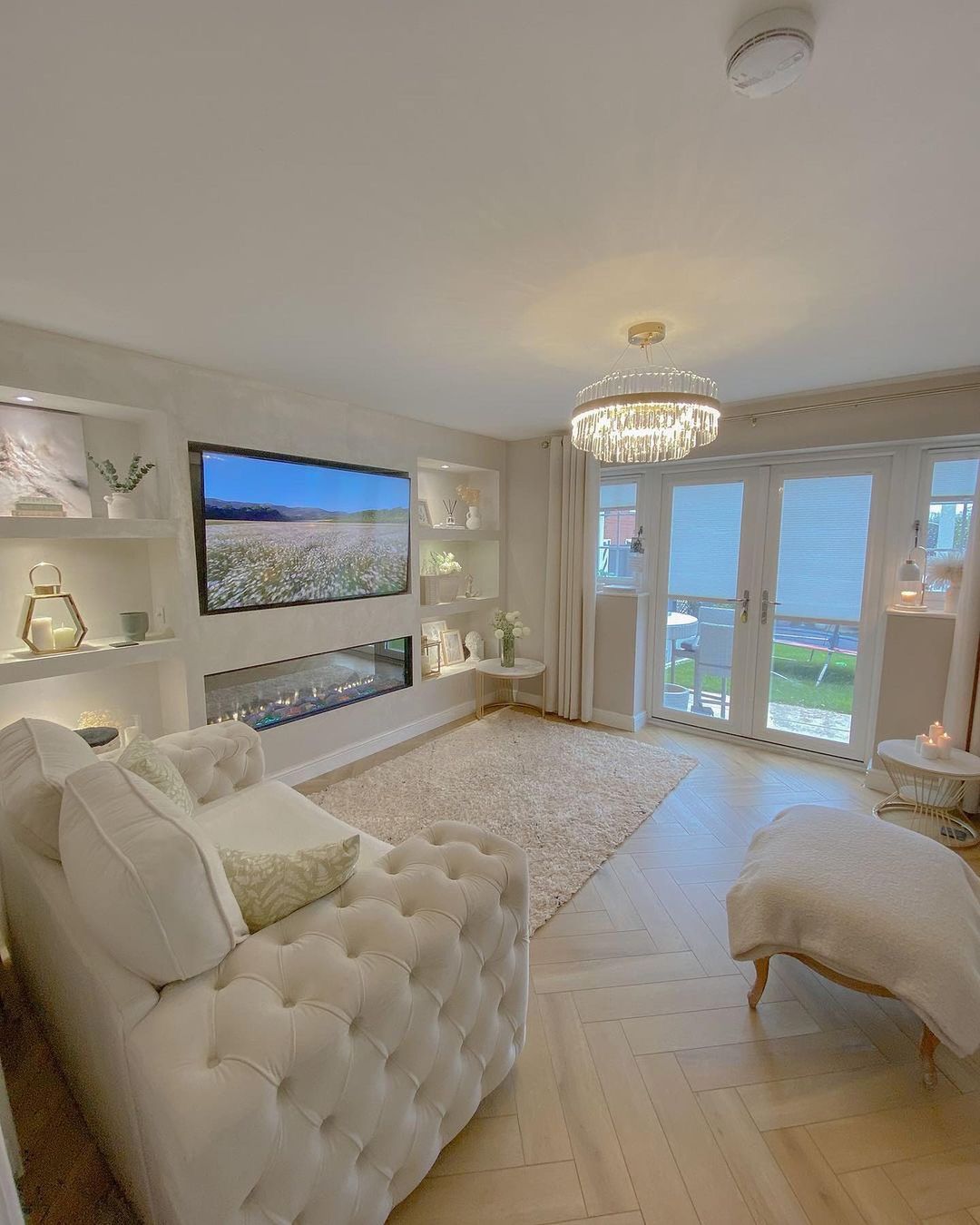luxy___homes@instagram on Pinno: Livingroom goals?? 😁 Absolutely sweet ...