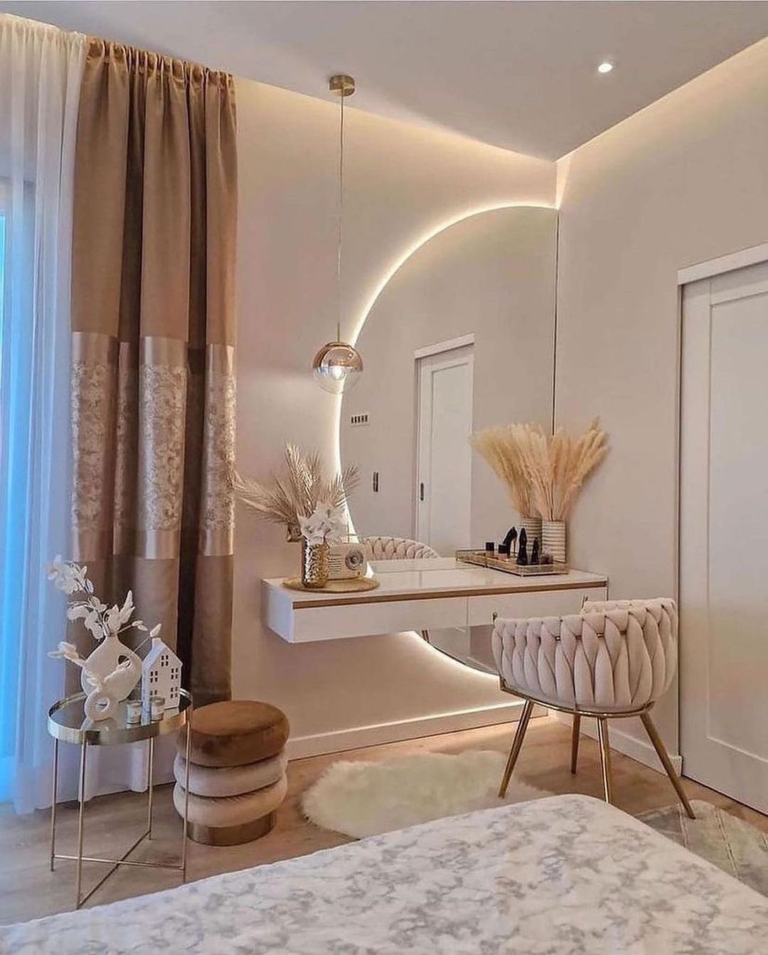 Home Interiors on Pinno: What a gorgeous home. 😍 What’s your fav...
