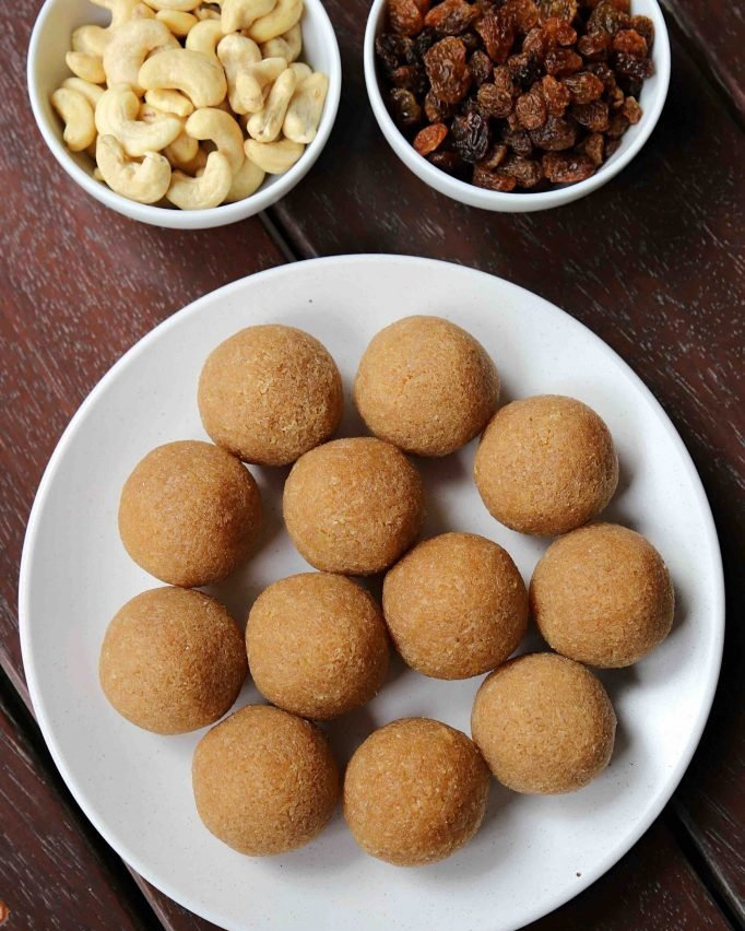 hebbars.kitcheninstagram on Pinno kobbari laddu recipe coconut